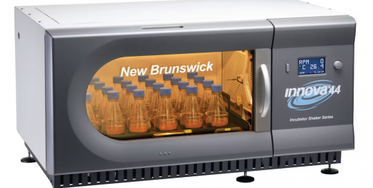 Eppendorf New Brunswick Innova 44/44R Shaking Incubator
